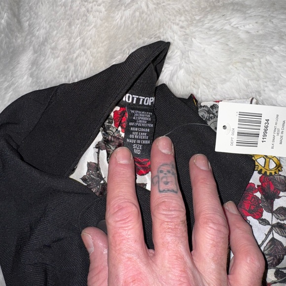 Goth Vest with Tails - Picture 2 of 3